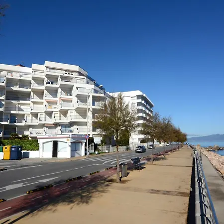In Lescala With Terrace L' Escala